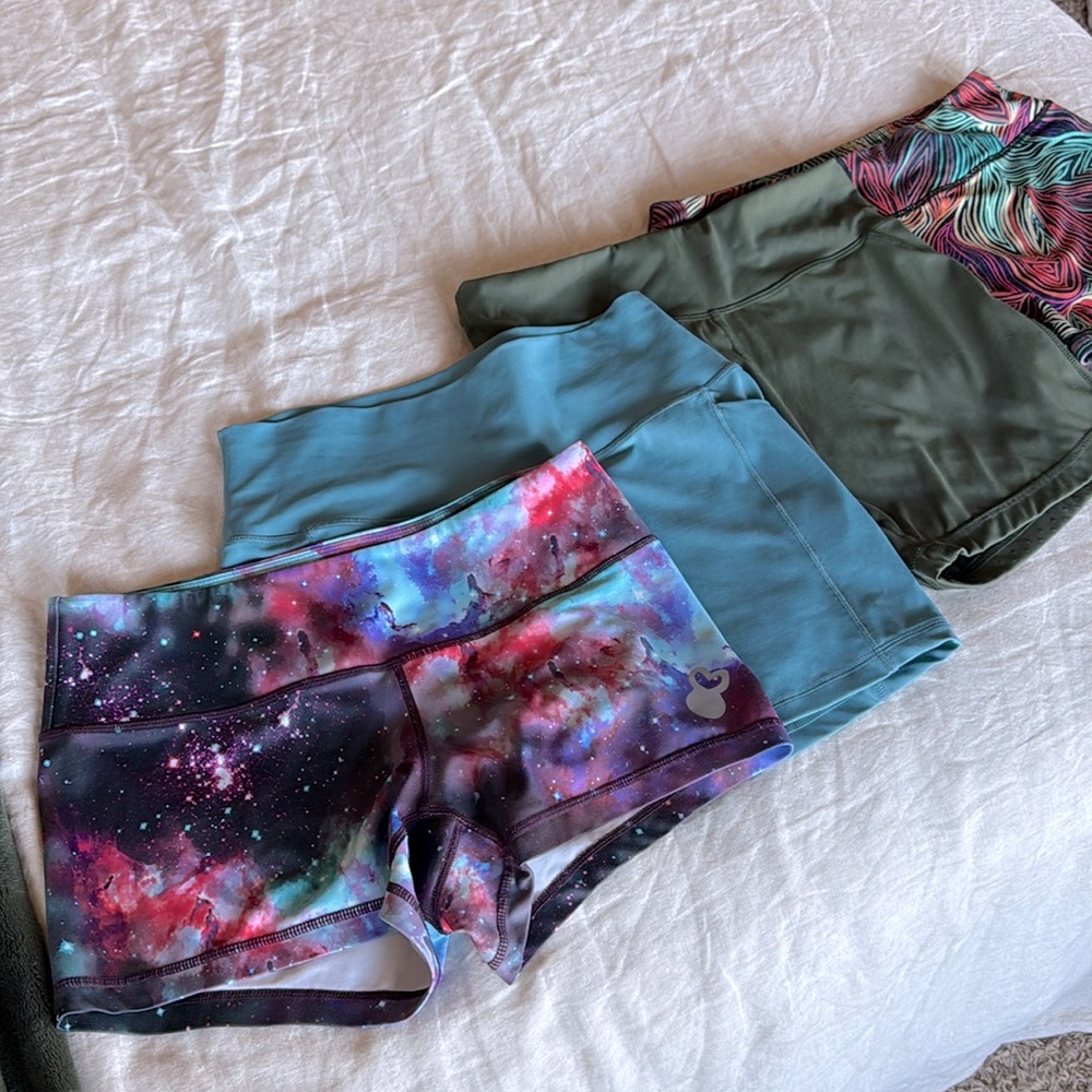 Bundle CrossFit Barbella workout shorts Medium